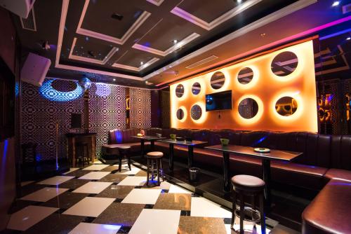 ktv裝修墻面隔音材料材料用什么最好？